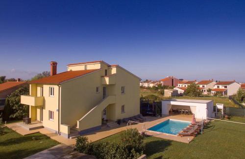 Valbandon Villa | Beautiful villa Rampic with private pool near the beach in Fazana