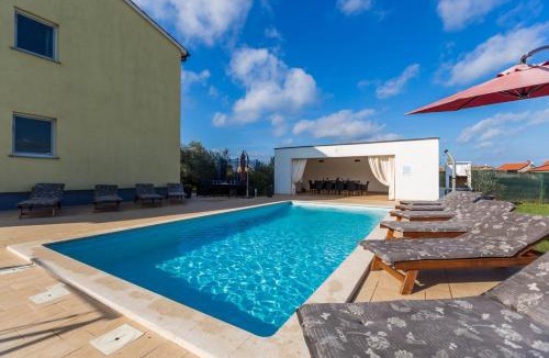 Valbandon Villa | Beautiful villa Rampic with private pool near the beach in Fazana