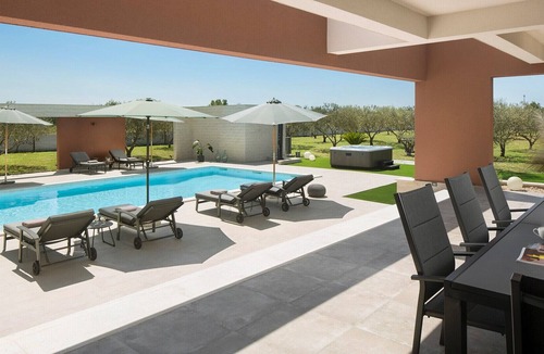Benkovac Villa | Beautiful Villa Scallop