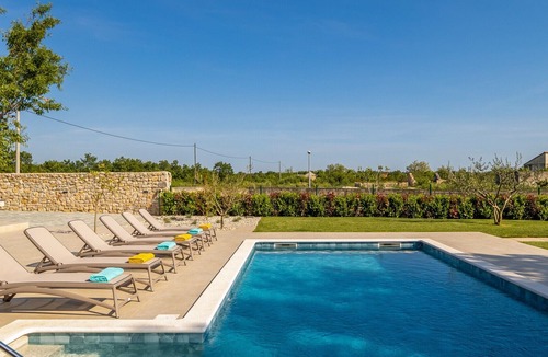 Zemunik Donji Villa | Beautiful Villa Tany