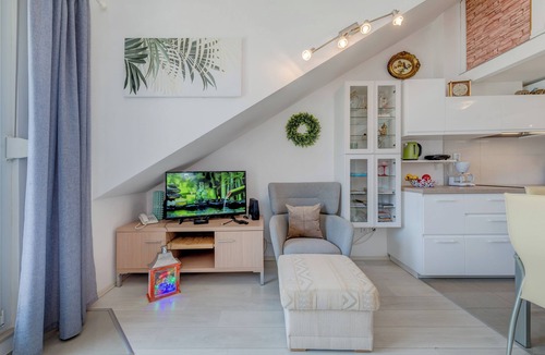 Omis Apartment | Beautifull attic over the sea and river coust, panoramic sea view