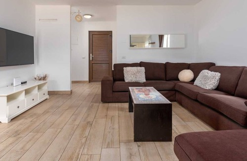 Rakovci House | Beautifully furnished holiday home with pool