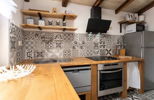 Martina Villa | Beautifully renovated holiday home on a small hill with wonderful sea view