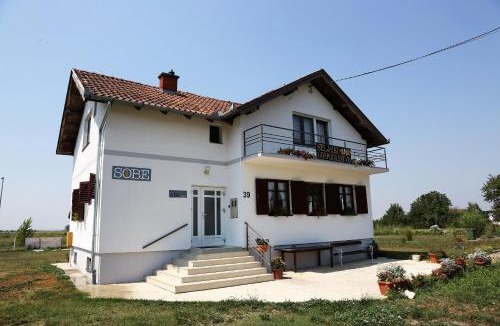 Svajcarnica Bed & Breakfast | Bed & Breakfast Ana