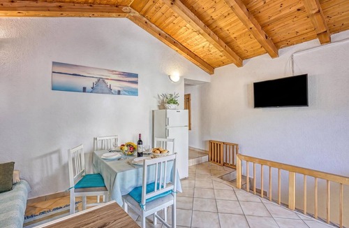 Beli Apartment | Beli Old Town 2BR Apartment/w Terrace, Beli, Croatia