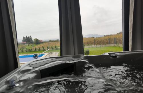 Pisarovina Villa | Blackberry Guesthouse