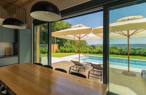Varazdinske Toplice Villa | Blacksmith House - Stylish vacation home with spa & nature views