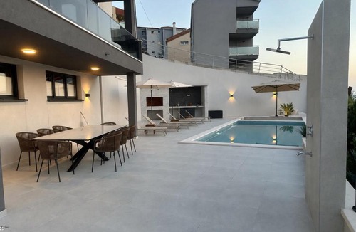 Podstrana Apartment | Blue Sunset, Apartment with Pool,Terace & Stunning Views