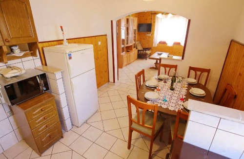 Tribanj Apartment | Boutique Apartment in Tribanj with Terrace