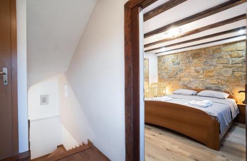 Izola House | Boutique House Rustikana