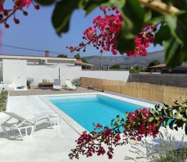 Blagaj Villa | Boutique pool house Blagaj