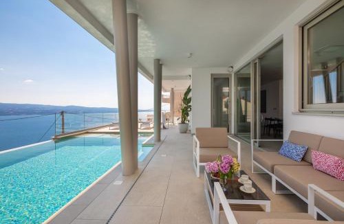 Celina Villa | Boutique Villa Nana