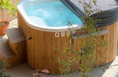 Strigova Apartment | Boutique Wine and Wellness Retreat - Wine Residence Kerman