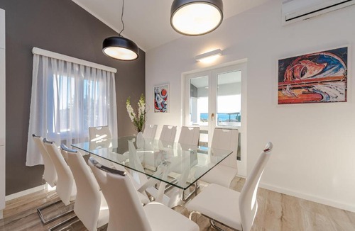 Mandre Apartment | Bozi, luxury penthouse with jacuzzi