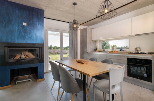 Jursici House | Brajdine Lounge overlooking an enchanting lavender field