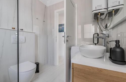 Vinjerac Apartment | Brand new apartment with a private pool by the sea, Vinjerac near Zadar