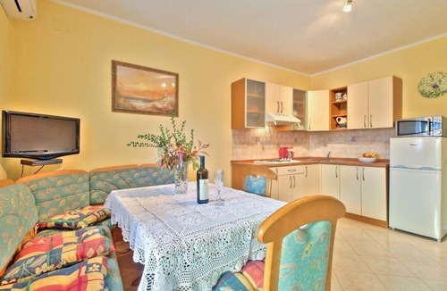 Đuba Apartment | Budget friendly 2 bedroom apartment on groundfloor with outdoor space - Lorena 1