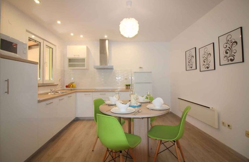 Vrvari House | Bungalow with pool and air conditioning