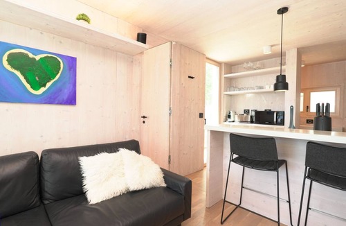 Drage House | BUQEZ Beach Villas 81 & 28 – Side by side