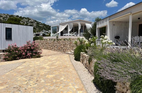 Drage House | BUQEZ ECO RESORT - Beach Villas 2 and 8 - Seaview, new wifi!