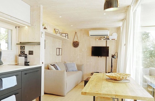 Drage House | BUQEZ ECO RESORT - Villa 18 - Beachfront
