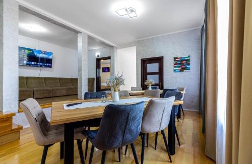 Novaci House | Căsuța din Plai