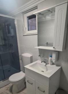 Vanatori House | Căsuța Din Poienița