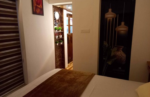 Kuzhuppilly Resort | Calm and Pleasant 2-bedroom resort with AC and wifi in Cherai beach