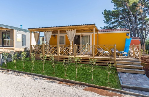 Karigador House | Camping Adria Mobile Homes Lanterna