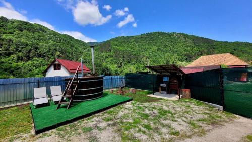 Ocolis House | Carla House