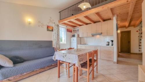 Lovrecica Apartment | Carlo