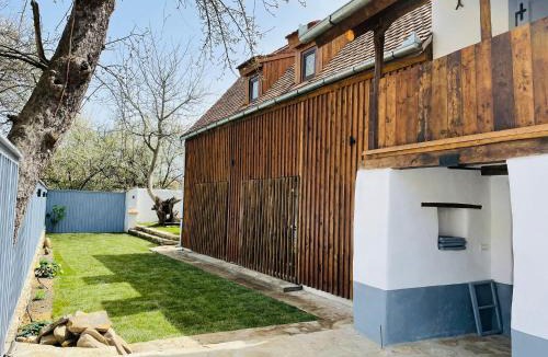 Parau House | Casa Boierului Comanici