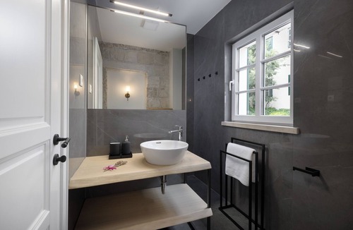 Makarska Old Town Bed & Breakfast | Casa Columba - 4 Star Design Boutique Hotel - Marco Polo Luxury Apartment