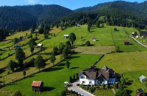 Sadova House | Casa de pe Deal