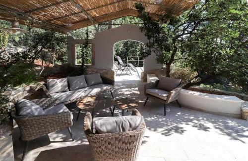 Trogir Apartment | CASA DE VERANO - Penthouse in villa with the private garden