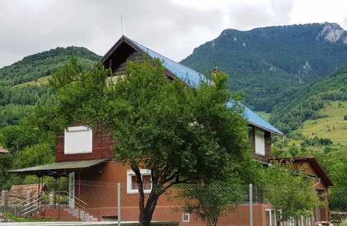 Ocolis House | Casa Eby