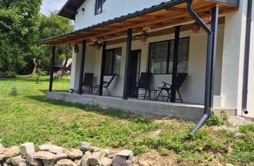 Oestii Paminteni House | Casa LSA