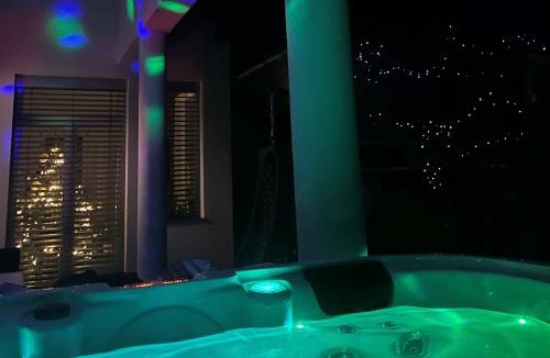 Lopatinec Villa | Casa M