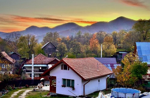 Nehoiu House | Casa Mihai