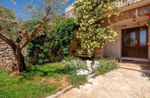 Kastelir-Labinci House | Casa Paola by Interhome