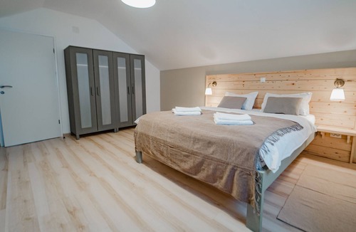 Plaski House | Casa Verde