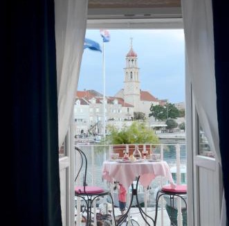 Sutivan Apartment | Castel Nonna Franka