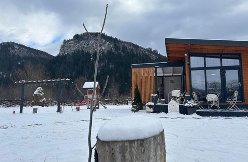 Lupsa House | Casuta de sub stanca Apuseni cu hot tub si sauna