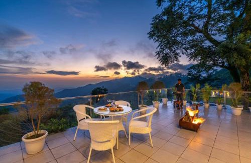 Nahan Villa | Cedar Haven - Nahan by VEO, StayVista - 5BHK Villa with Private Pool & BBQ