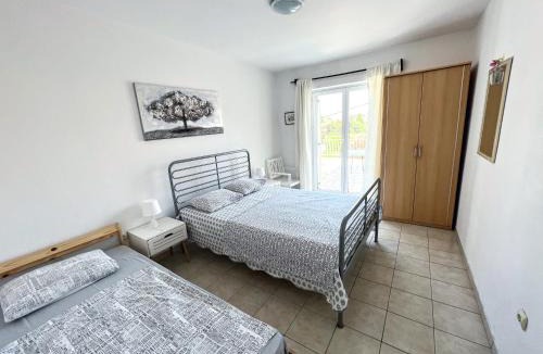 Supetar Apartment | Central Studio Apartments & Dormitory Rooms