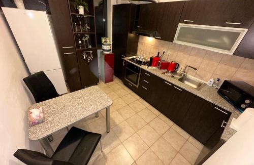 Bucharest Apartment | CENTRU UNIRII LUXURY VIP Apartament 2 camere 98 mp ! Parcare subterana privata incalzita iarna si climatizata vara doar cu rezervare in limita locurilor disponibile ! PROPRIETATE IN REGIM HOTELIEP - NU ARE BUCATARIE !