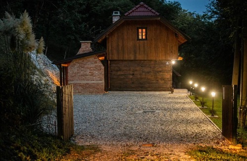 Klanjec House | Charm of Tradition: A Cozy Wooden House in the Heart of Croatian Zagorje