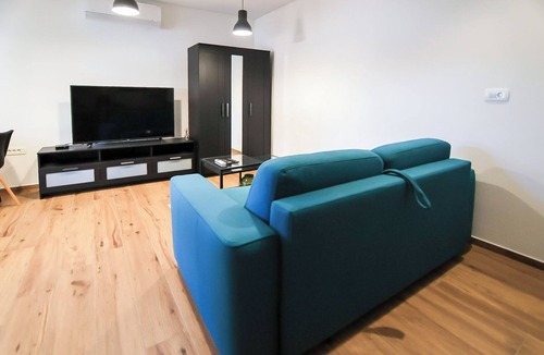 Osijek Apartment | Charming 1-bedroom apartment in fabulous Osijek with WiFi, AC
