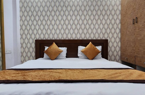 Dariyaganj Hotel | Charming 1-bedroom hotel in Daryaganj,New Delhi with AC