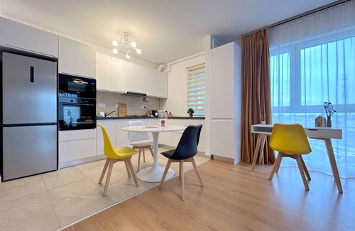 Timisoara Apartment | Charming 2-bedroom apartment in welcoming Timișoara with AC